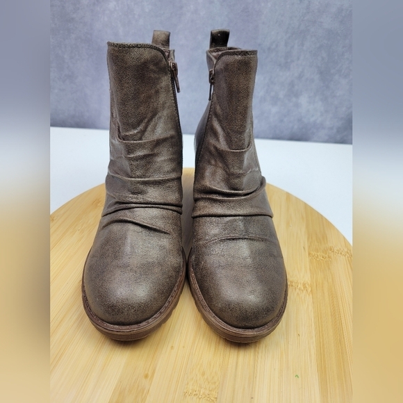 Bare Traps Womens DRENNAN Closed Toe Ankle Chelsea Boots Size 7M - Picture 3 of 14